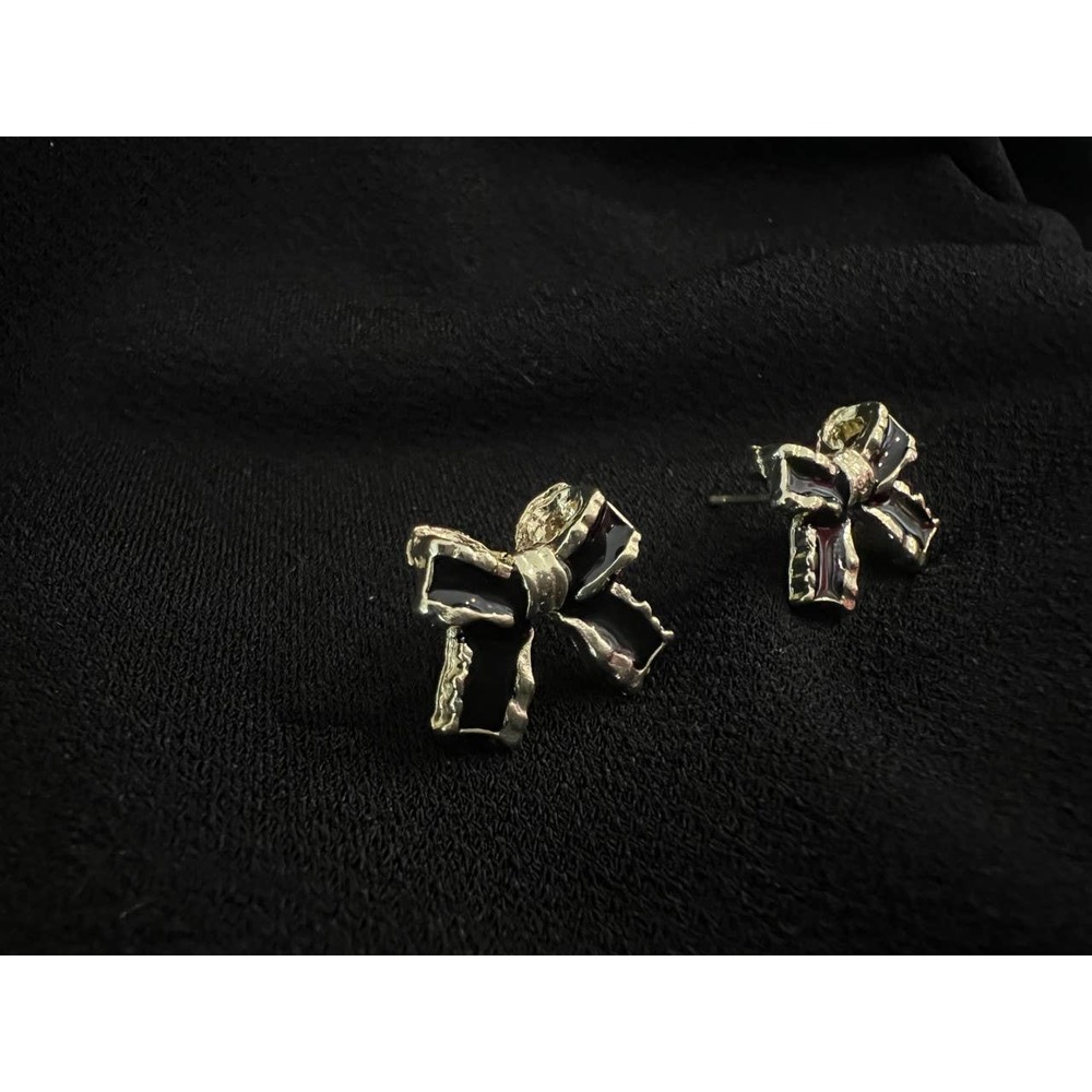 925 Silver Needle Black Bow Delicate Dainty Stud Earrings Bowtie - Picture 3 of 4